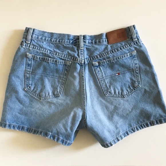 SOLD. Vintage Tommy Hilfiger Shorts - Picture 6 of 6
